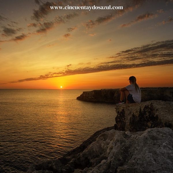 Atardecer desde el mar en Menorca